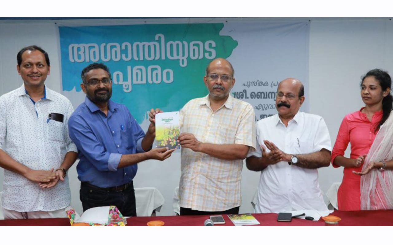ഒരു ഫ്ലാഷ് വെളിച്ചത്തിൽ മറഞ്ഞ കെവിൻ കാർട്ടർ